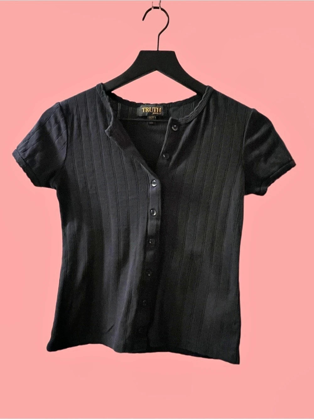 TRUTH Ribbed Button-Front Top in Black Like New
